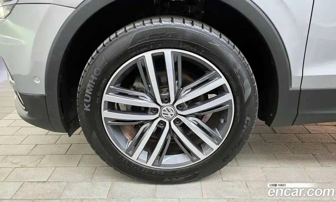 Volkswagen Tiguan 2020 2.0 Автомат в Москве № 750031, фото 5