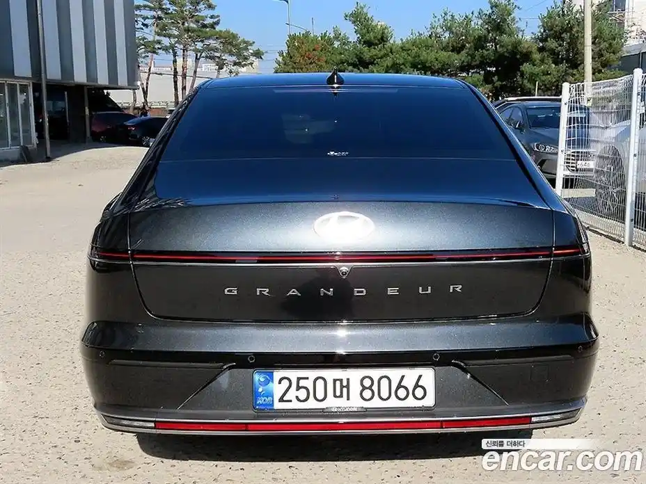 Hyundai Grandeur 2023 2.5 Автомат в Москве № 756029, фото 4