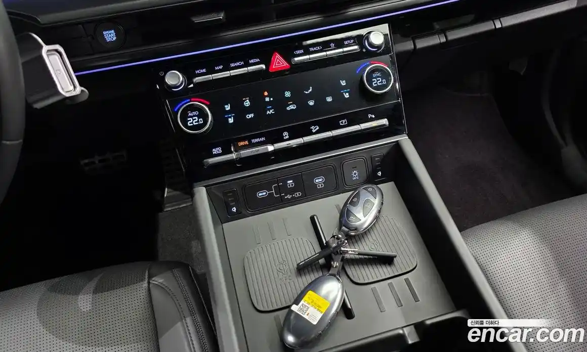 Hyundai Santa Fe 2024 2.5 Автомат в Москве № 756259, фото 19