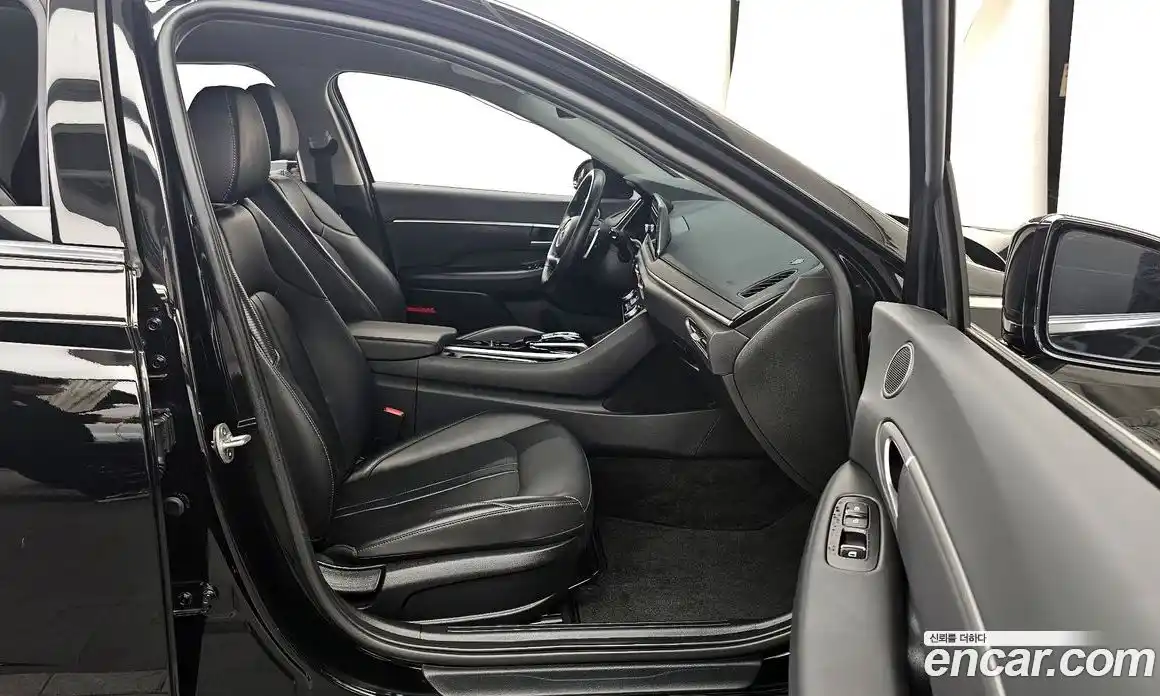 Hyundai Sonata 2022 1.6 Автомат в Москве № 756843, фото 11