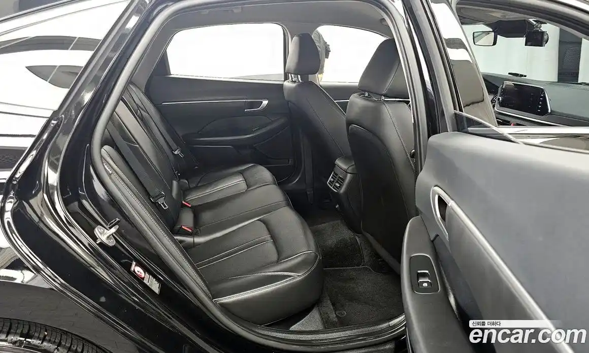 Hyundai Sonata 2022 1.6 Автомат в Москве № 756843, фото 12