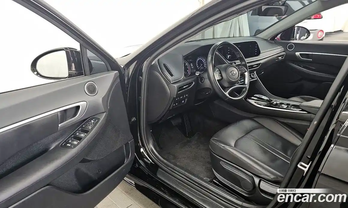 Hyundai Sonata 2022 1.6 Автомат в Москве № 756843, фото 10