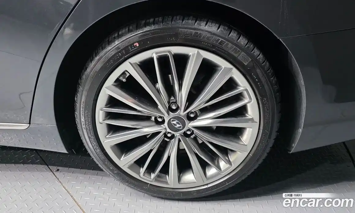 Hyundai Grandeur 2018 3.0 Автомат в Москве № 756923, фото 5