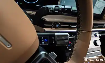 Hyundai Santa Fe 2023 1.6 Автомат в Москве № 757118, миниатюра 9