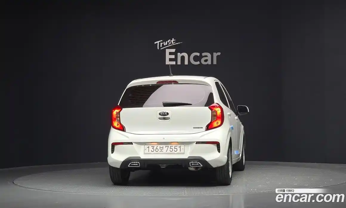 Kia Morning 2021 1.0 Автомат в Москве № 757582, фото 4