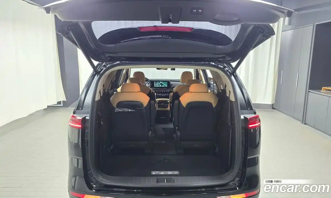 Kia Canival 2022 2.2 Автомат в Москве № 757889, фото 20