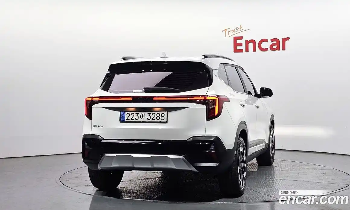 Kia Seltos 2023 1.6 Автомат в Москве № 757916, фото 4