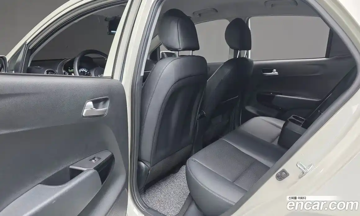 Kia Morning 2023 1.0 Автомат в Москве № 758162, фото 18