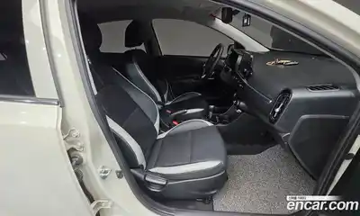 Kia Morning 2023 1.0 Автомат в Москве № 758162, миниатюра 10