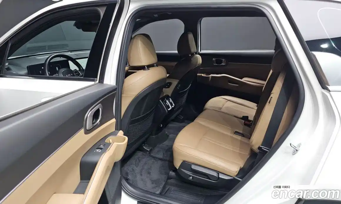 Kia Sorento 2023 2.2 Автомат в Москве № 758701, фото 13