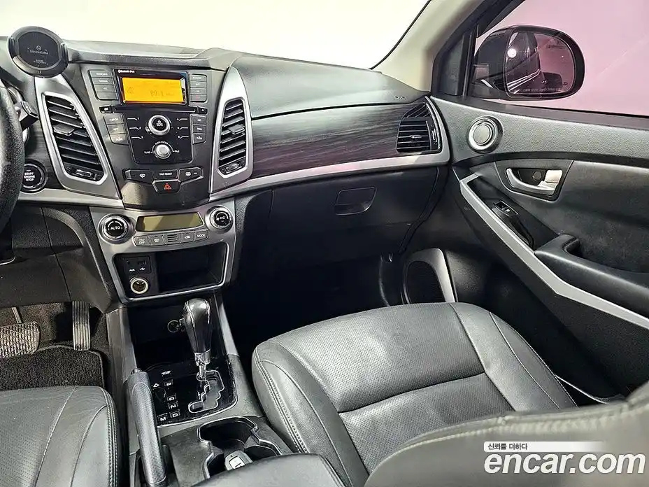SsangYong Korando 2015 2.0 Автомат в Москве № 760067, фото 9