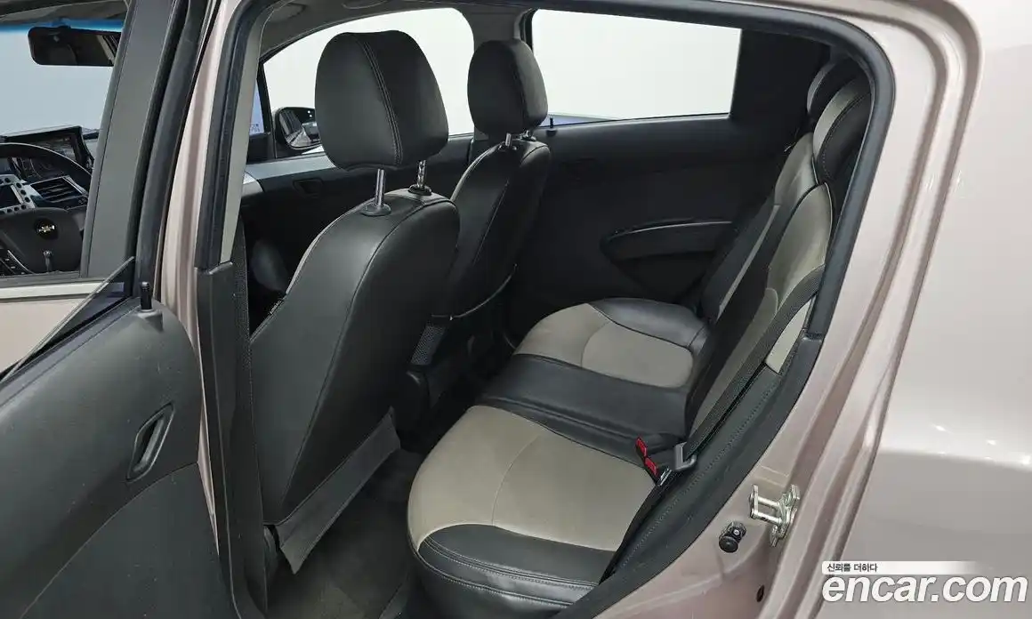 Chevrolet Spark 2012 1.0 Автомат в Москве № 760589, фото 11