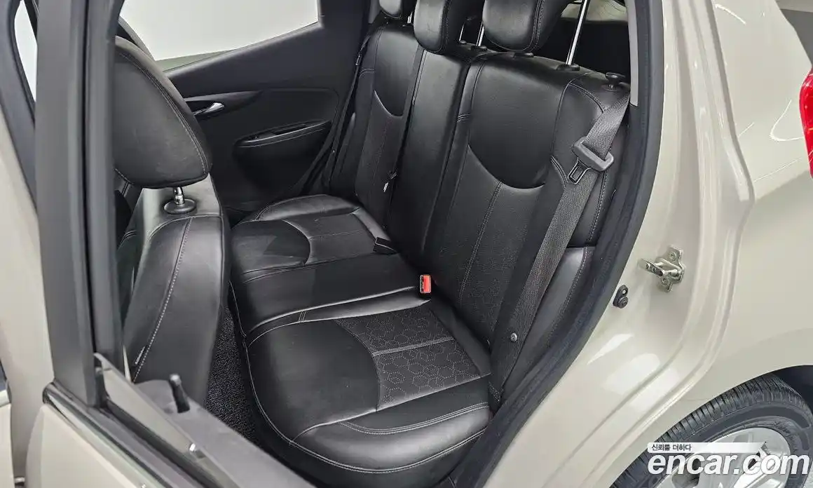 Chevrolet Spark 2017 1.0 Автомат в Москве № 760744, фото 13