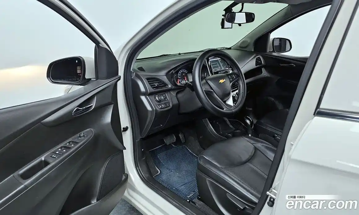 Chevrolet Spark 2017 1.0 гидро в Москве, фото 11