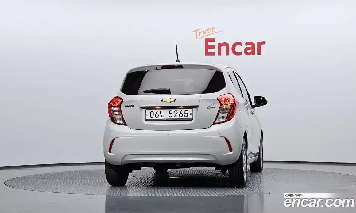 Chevrolet Spark 2017 1.0 гидро в Москве, фото 4