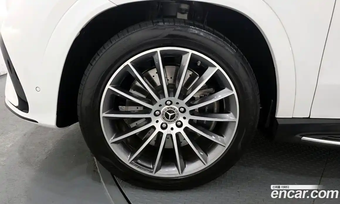 Mercedes-Benz GLE-Class 2024 3.0 Автомат в Москве № 763677, фото 5