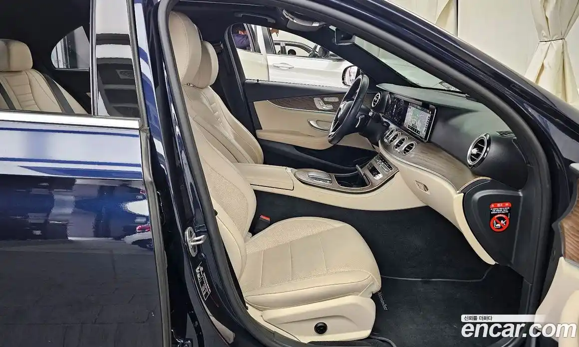 Mercedes-Benz E-Class 2022 2.0 Автомат в Москве № 764164, фото 11