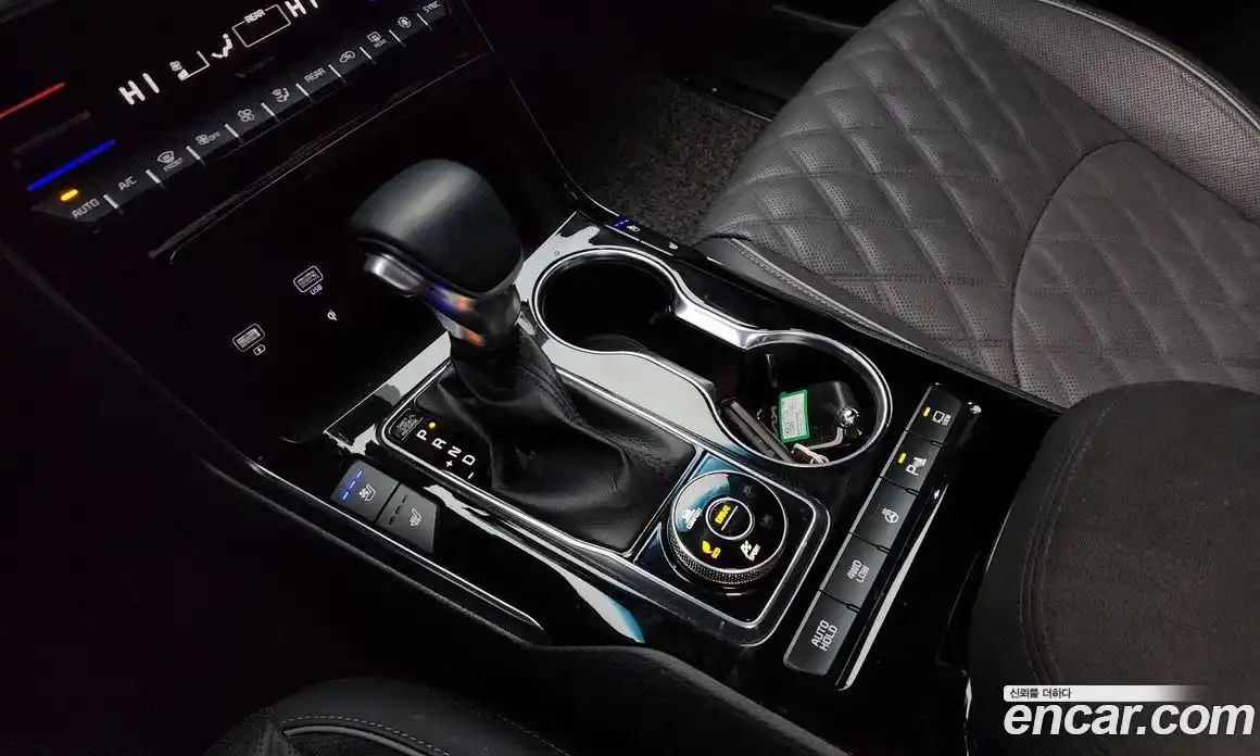 Kia Mohave 2023 3.0 Автомат в Москве № 133764, фото 9