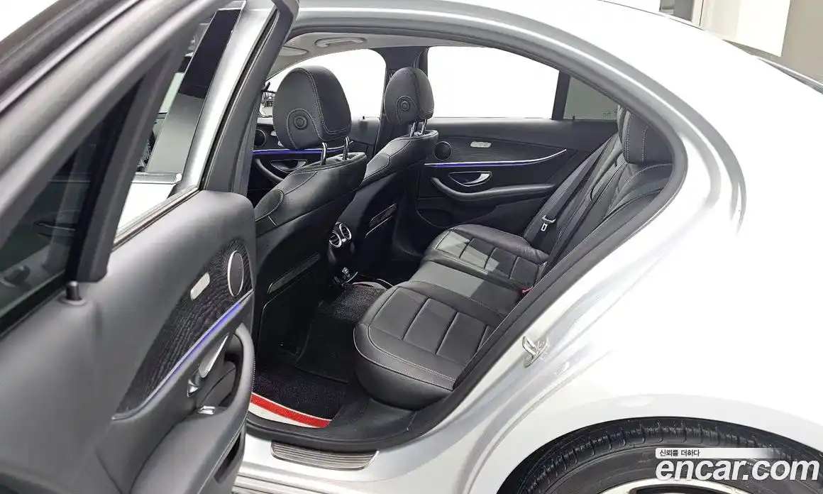 Mercedes-Benz E-Class 2017 2.0 Автомат в Москве № 195018, фото 12