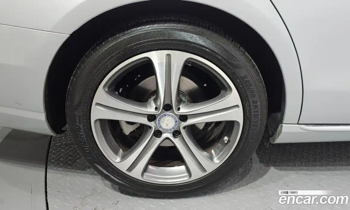 Mercedes-Benz E-Class 2017 2.0 Автомат в Москве № 195018, фото 5