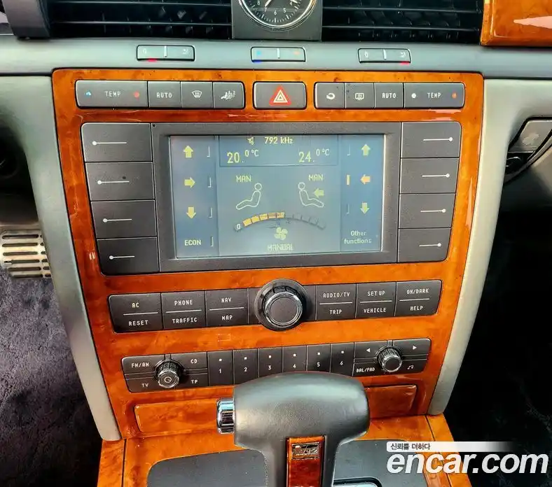 Volkswagen Phaeton 2005 6.0 Автомат в Москве № 199361, фото 11