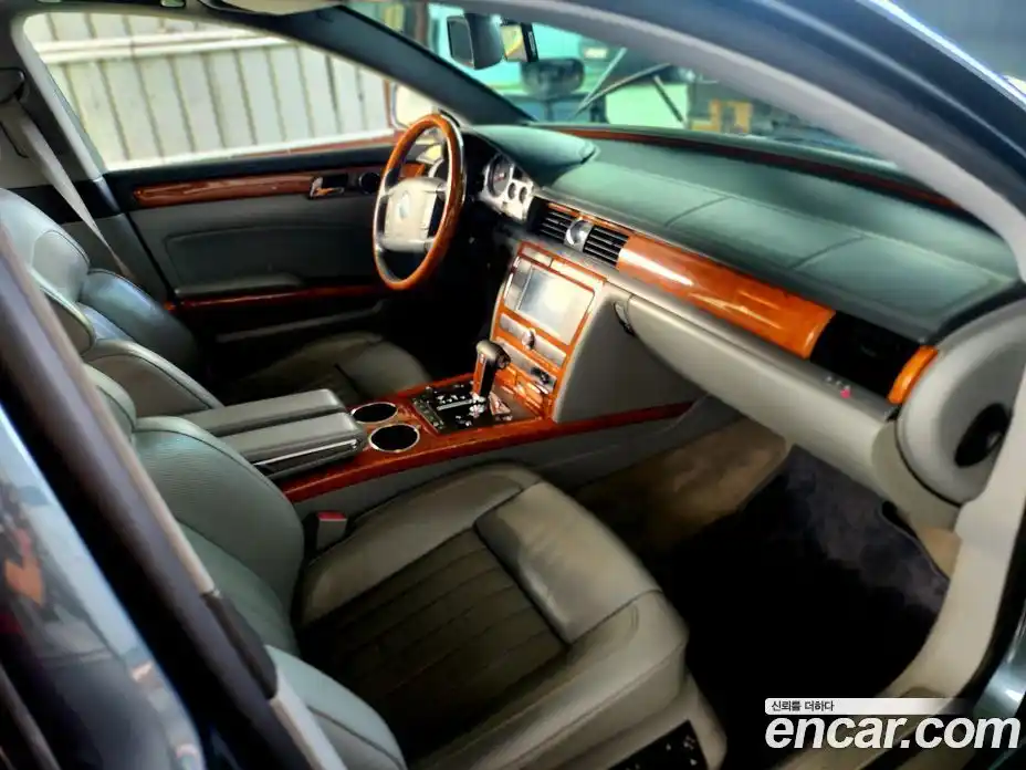 Volkswagen Phaeton 2005 6.0 Автомат в Москве № 199361, фото 14