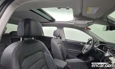 Volkswagen Tiguan 2022 2.0 Автомат в Москве № 232182, миниатюра 12