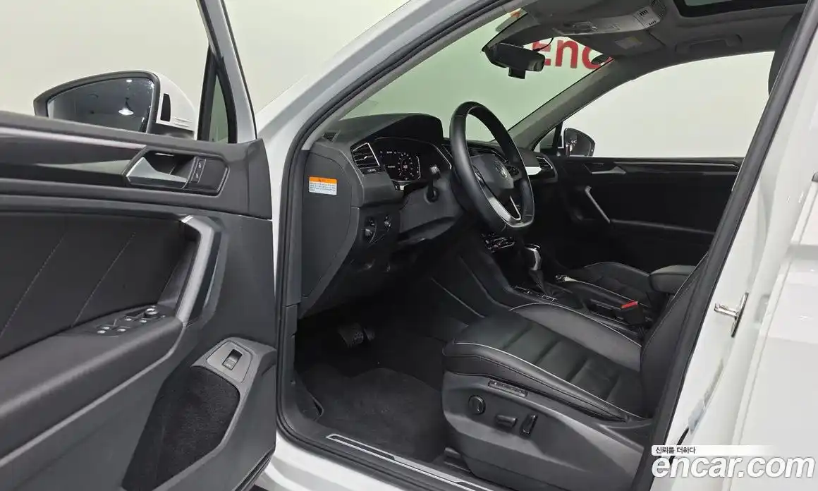 Volkswagen Tiguan 2022 2.0 Автомат в Москве № 232182, фото 13