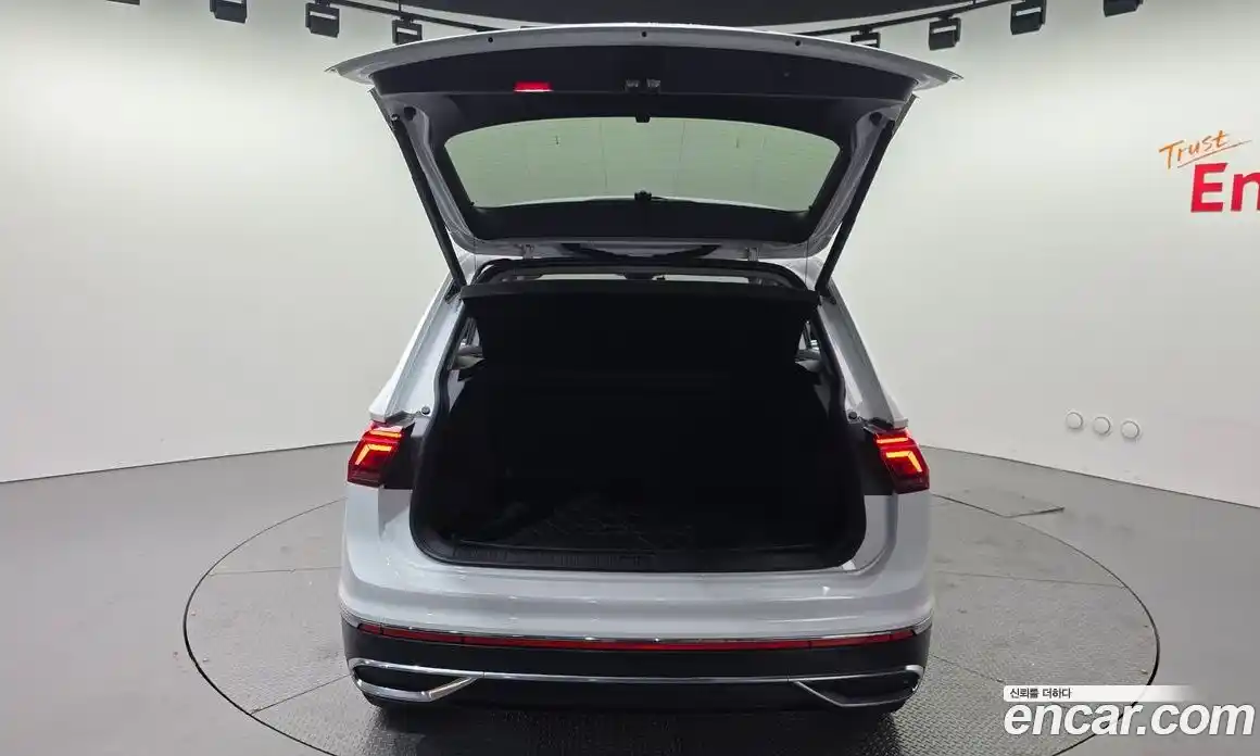 Volkswagen Tiguan 2022 2.0 Автомат в Москве № 232182, фото 20