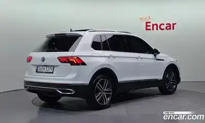 Volkswagen Tiguan 2022 2.0 Автомат в Москве № 232182, миниатюра 2