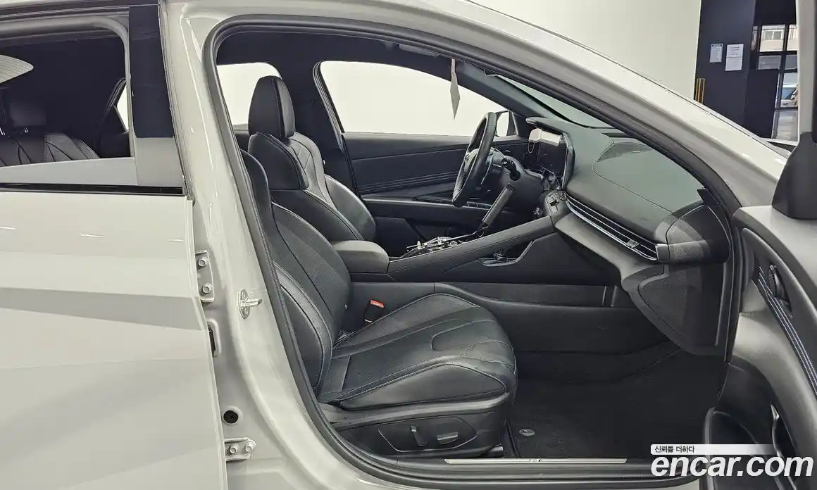 Hyundai Avante 2024 2.0 Автомат в Москве № 714259, фото 10