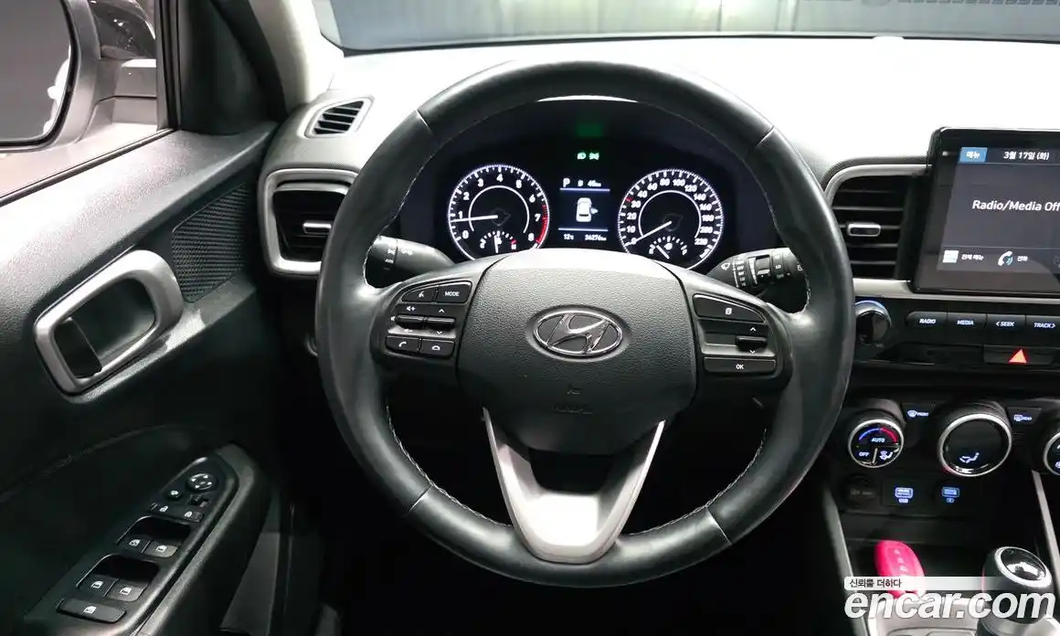 Hyundai Venue 2021 1.6 Автомат в Москве № 715054, фото 13