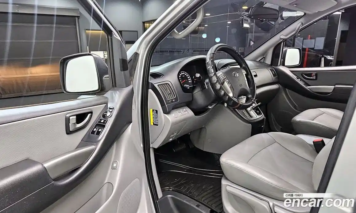 Hyundai Starex 2019 2.4 Автомат в Москве № 715385, фото 11