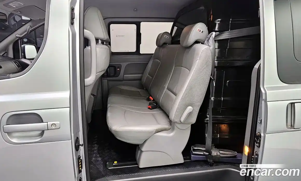 Hyundai Starex 2019 2.4 Автомат в Москве № 715385, фото 12
