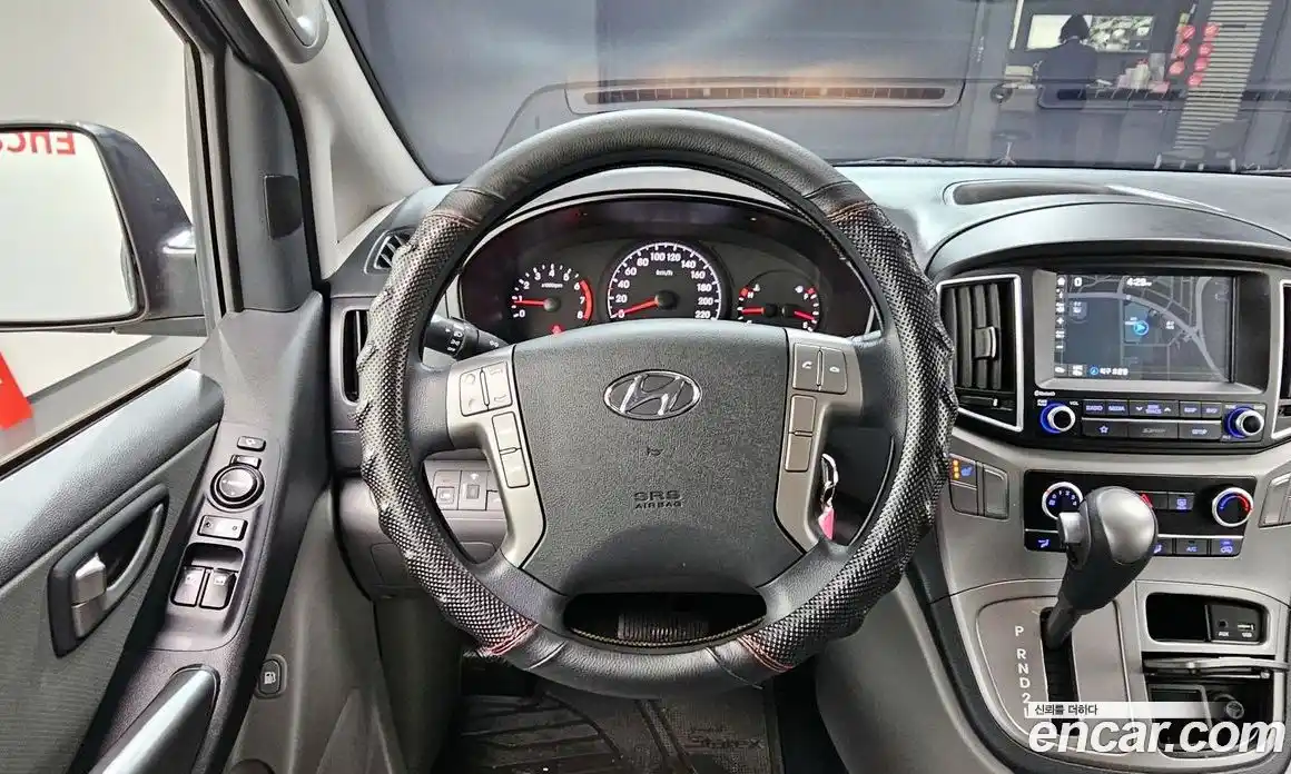 Hyundai Starex 2019 2.4 Автомат в Москве № 715385, фото 13