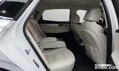 Hyundai Grandeur 2023 2.5 Автомат в Москве № 715437, миниатюра 11