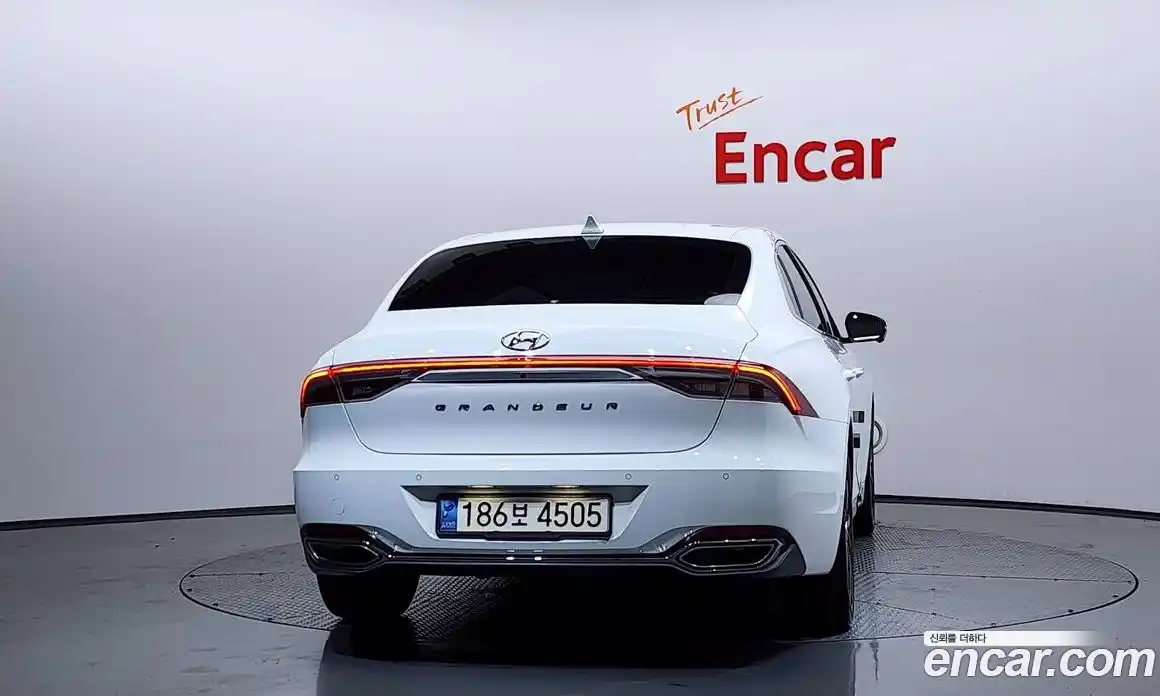 Hyundai Grandeur 2023 2.5 Автомат в Москве № 715437, фото 3