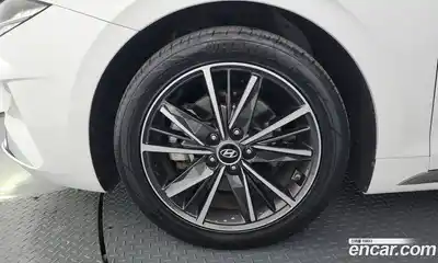 Hyundai Grandeur 2023 2.5 Автомат в Москве № 715437, миниатюра 4