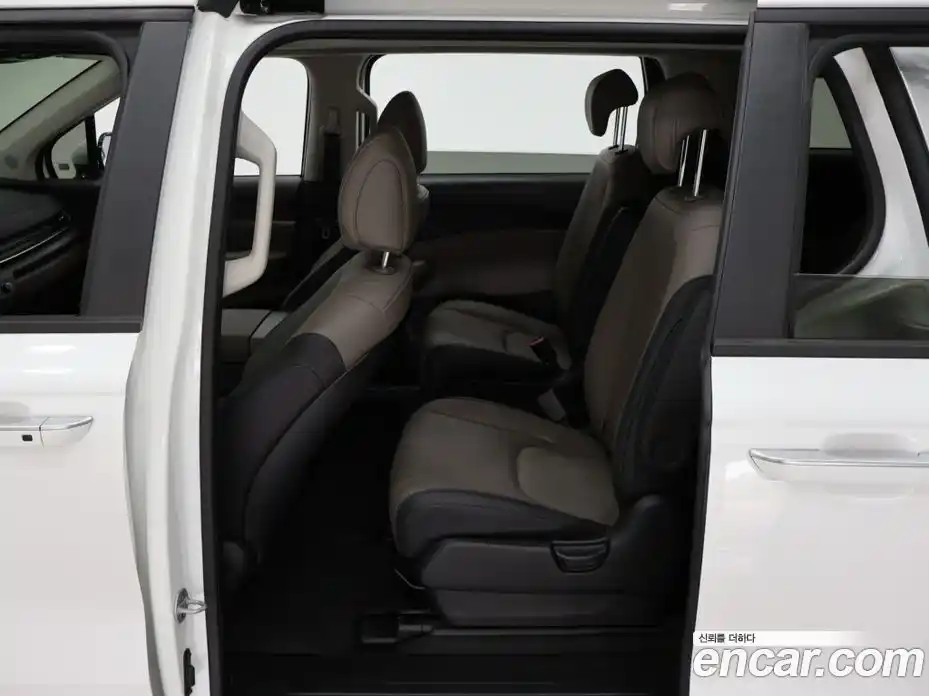 Kia Canival 2025 2.2 Автомат в Москве № 715981, фото 10