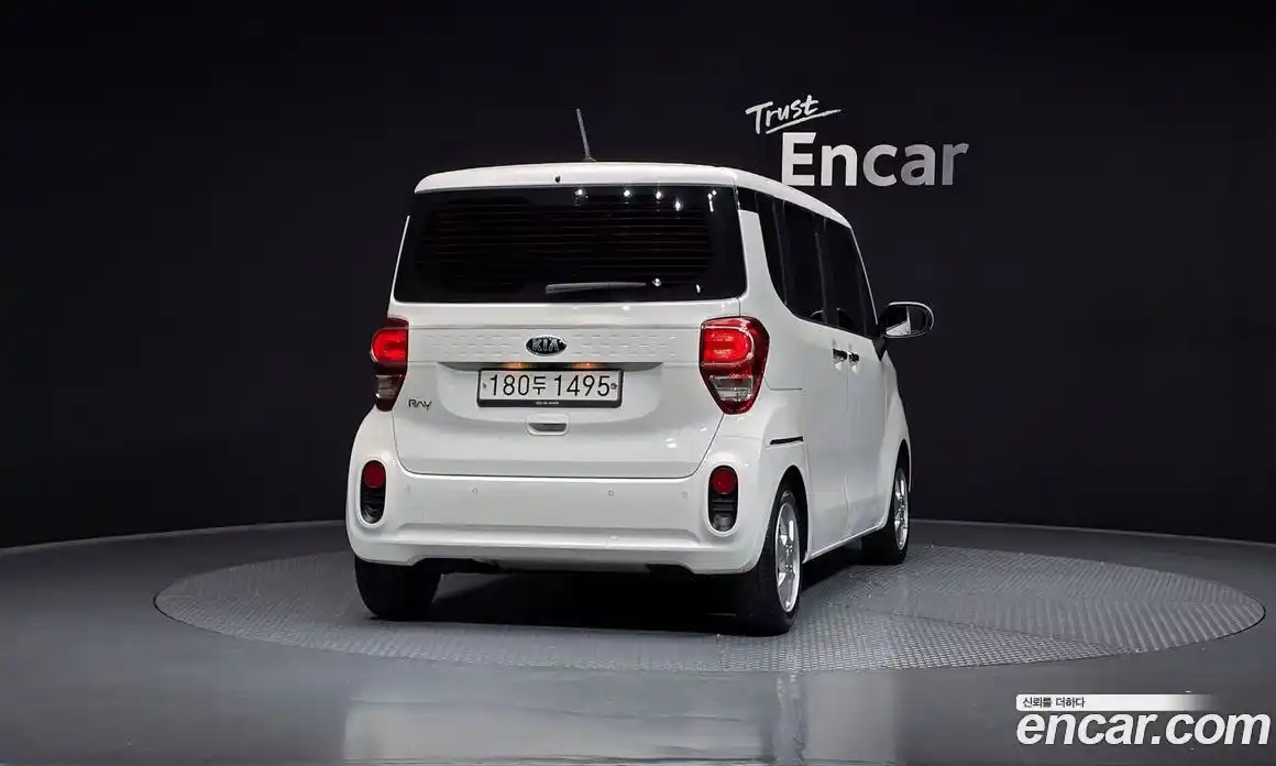 Kia Ray 2019 1.0 Автомат в Москве № 716536, фото 4