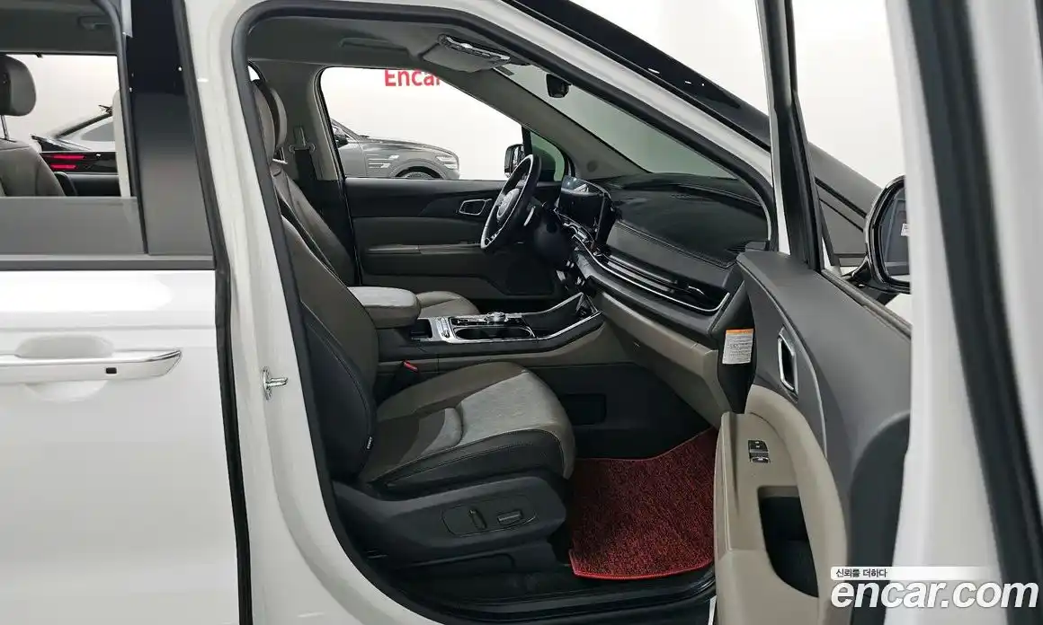 Kia Canival 2024 1.6 Автомат в Москве № 716574, фото 11