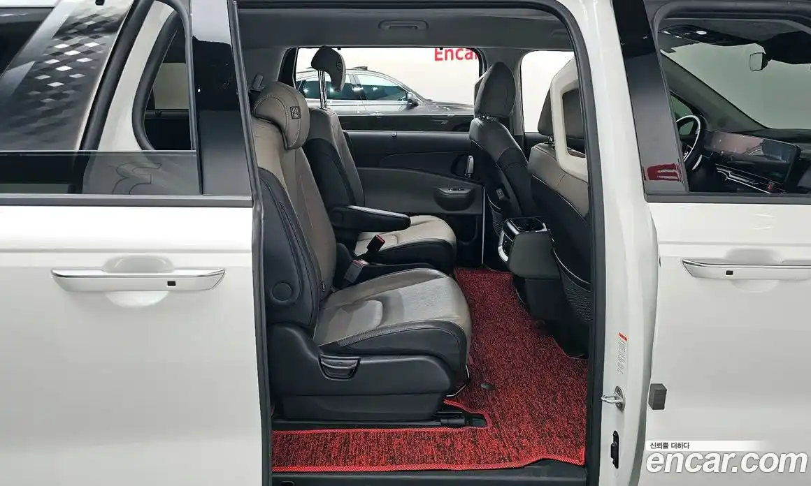 Kia Canival 2024 1.6 Автомат в Москве № 716574, фото 12