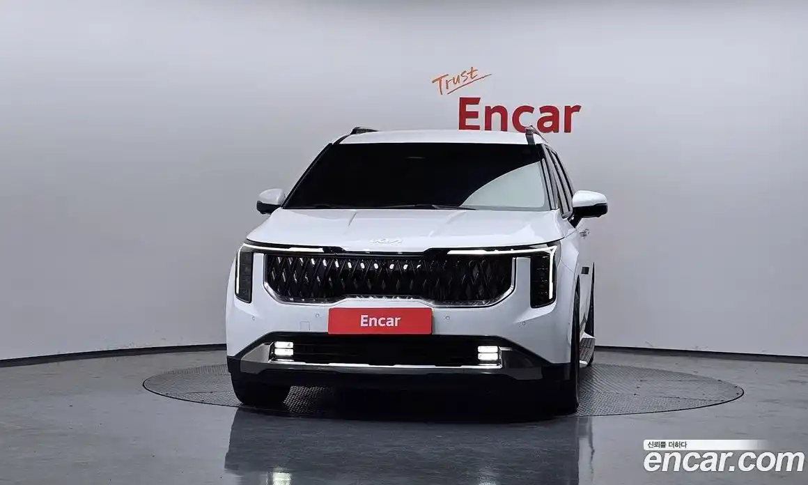 Kia Canival 2024 1.6 Автомат в Москве № 716574, фото 3