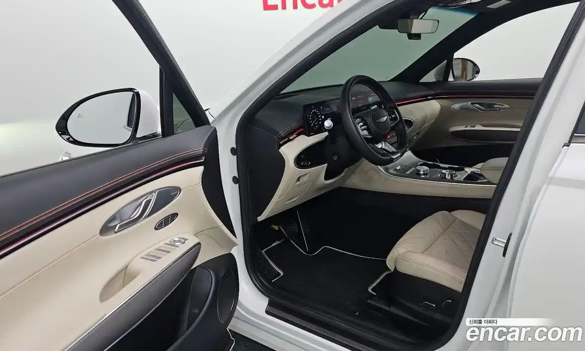 Genesis GV70 2024 2.5 Автомат в Москве № 716764, фото 10