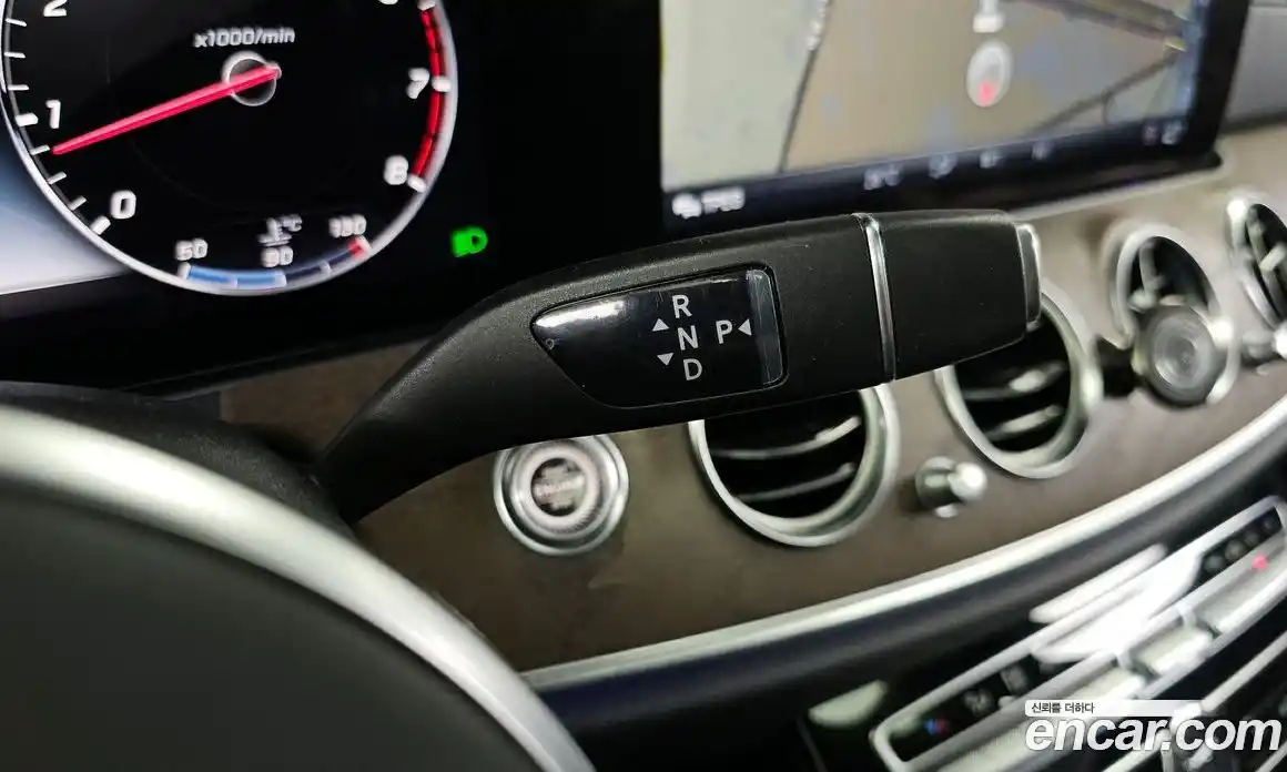 Mercedes-Benz E-Class 2019 2.0 Автомат в Москве № 722517, фото 9