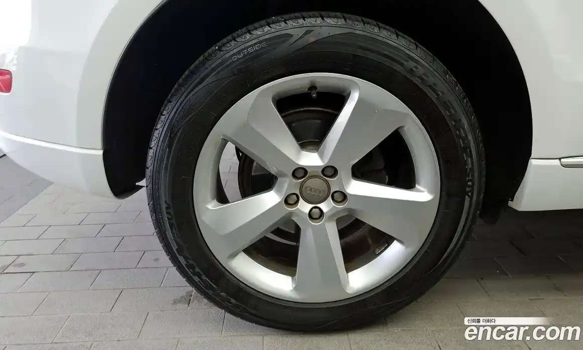 Audi Q5 2015 2.0 Автомат в Москве № 723468, фото 5