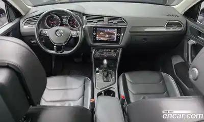 Volkswagen Tiguan 2020 2.0 Автомат в Москве № 725103, миниатюра 7