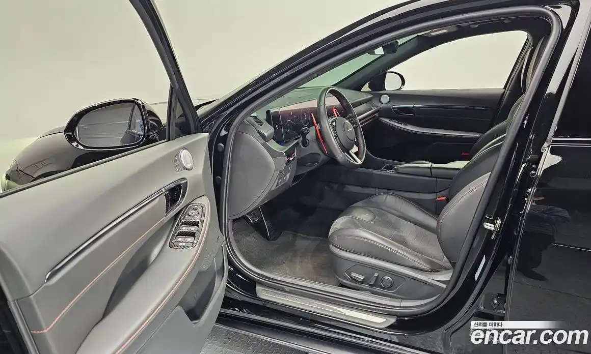 Hyundai Sonata 2023 2.5 Автомат в Москве № 745354, фото 10