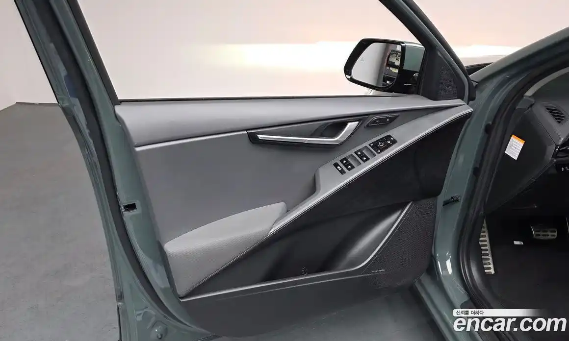 Kia Niro 2022 1.6 Автомат в Москве № 746184, фото 12