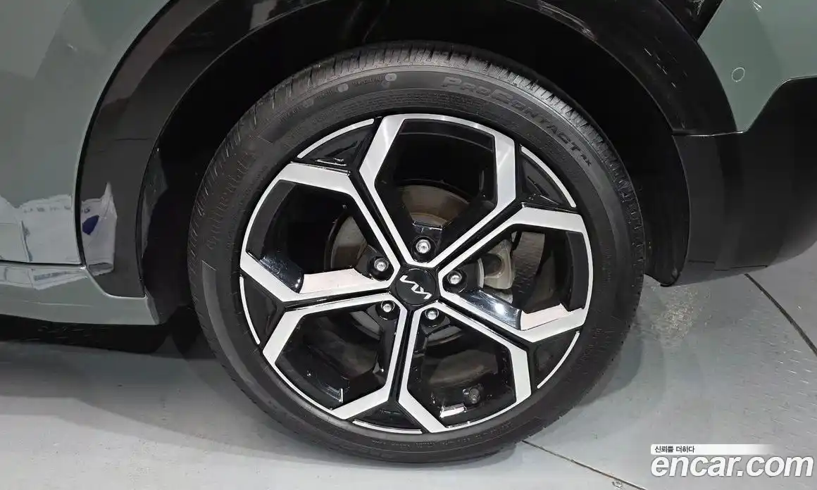 Kia Niro 2022 1.6 Автомат в Москве № 746184, фото 4